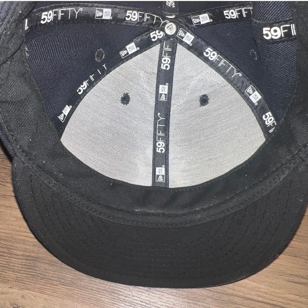 New Era New York Yankees 59FIFTY Fitted Hat Navy Blue MLB On-Field Cap 7 5/8 - Picture 6 of 10